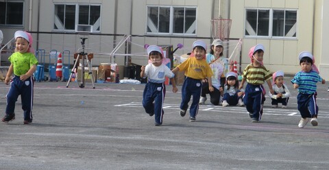 満３歳クラス　かけっこ