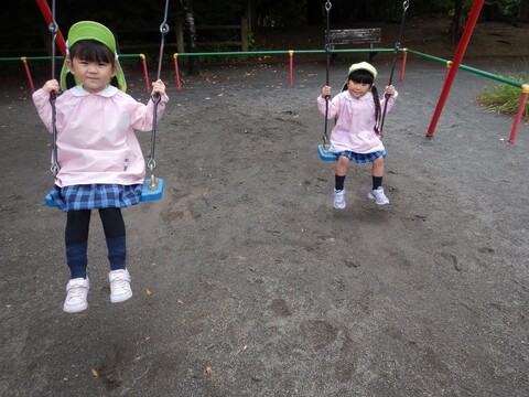 自分で漕いだり、人気のブランコ！