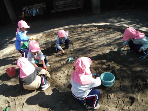 こうえんのお砂場もおきにいり😊