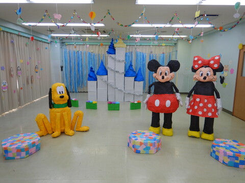 今年度はディズニーランドをみんなで作りました！